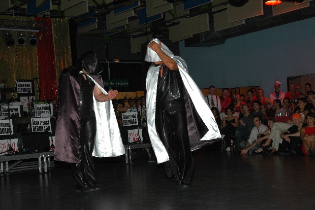 min 2005 11 12 fous swing 186